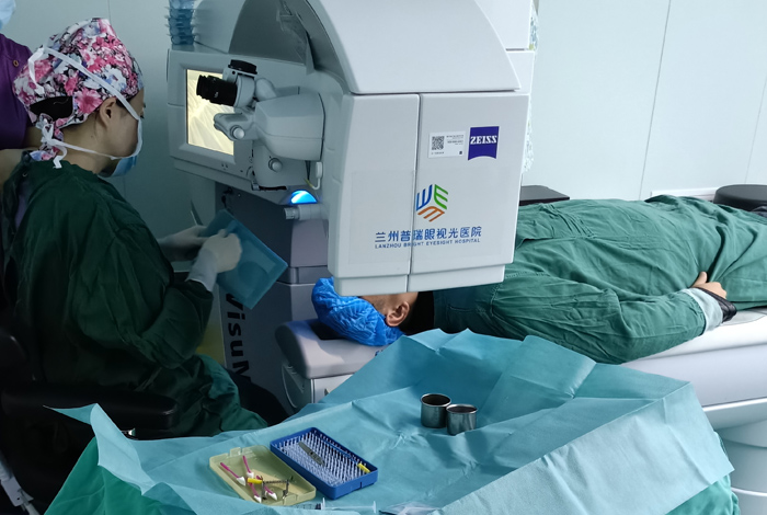300度近視拖到900度近視，近視手術(shù)是什么感受？